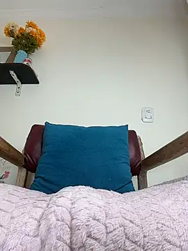 LilaRvsh webcam