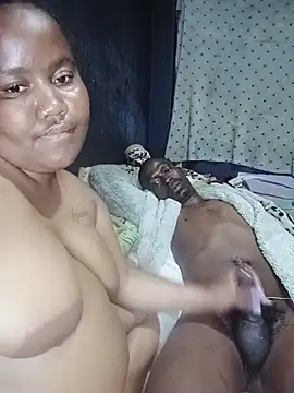 ChubbyMidgetxxx19 webcam