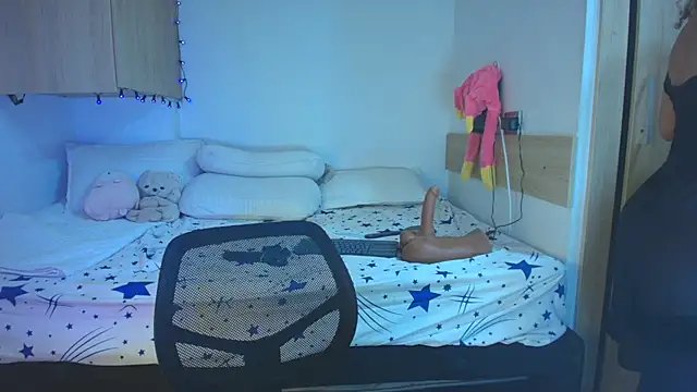 Charlotte11-11 webcam