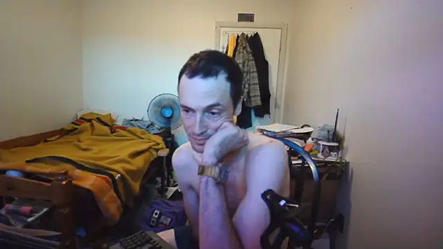 JohnnyMoves live cam on StripChat