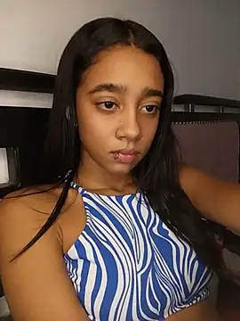 Zoe_Sweett18 live cam