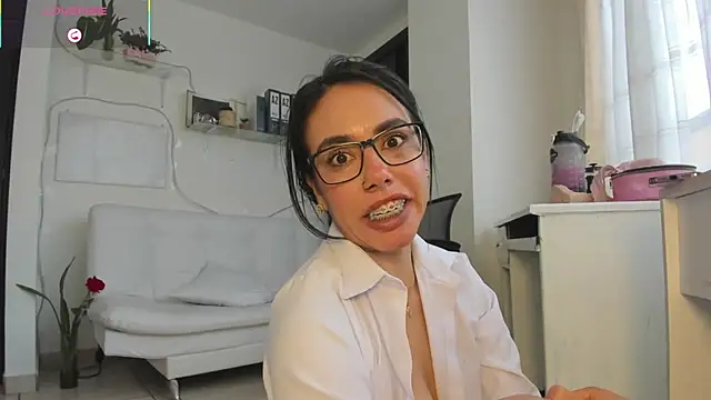 miss_secretary webcam