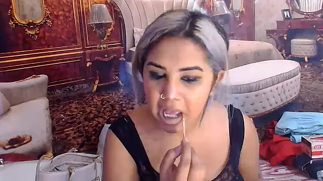 IndiaSexyStripper4u webcam