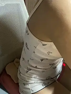 Mina048 webcam