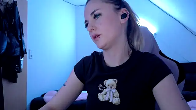 Melly4You webcam