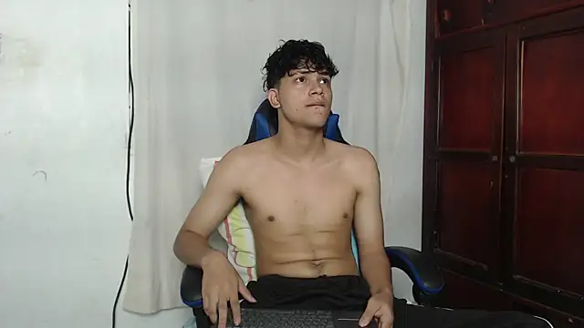 alice_julls webcam