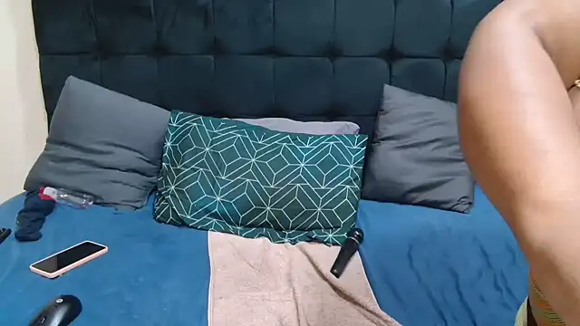 CaramelBootty webcam