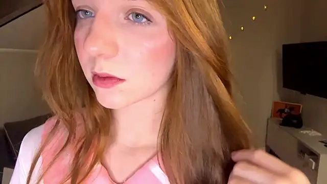 Kissme_Kira