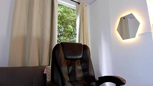 etham_wolf1 webcam