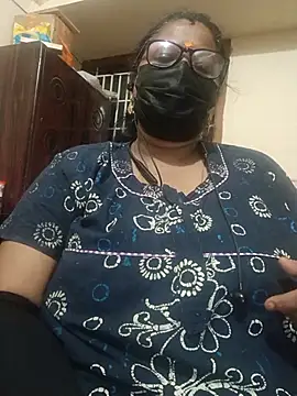 TamilAmmu89 webcam