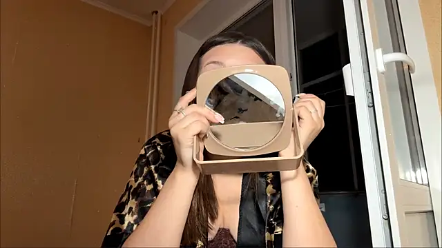 DanielaGray webcam