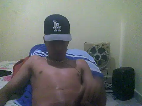 TitanMedina webcam