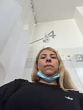 DollMagguie webcam