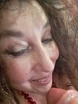 GypsyEsmeralda webcam
