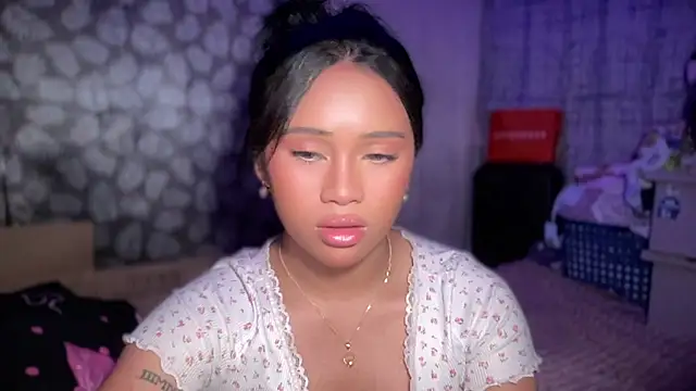 Exotic_alyssa69 webcam