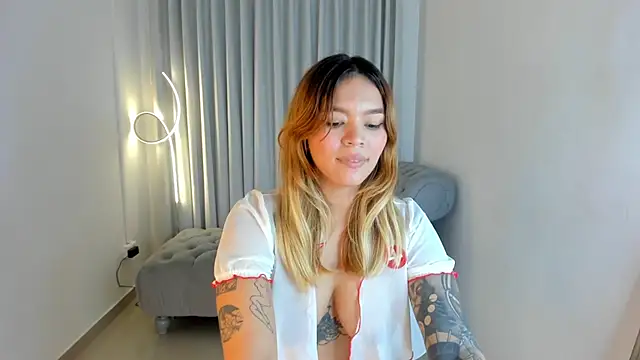 Adria_ross webcam