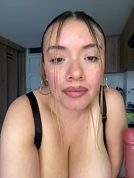 valery_mora webcam