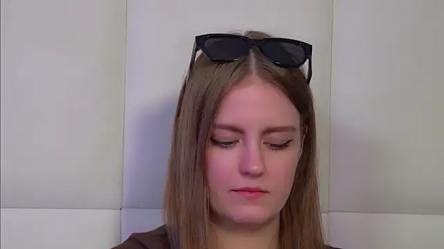 SofiaSarvains webcam