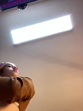 aly_16 webcam