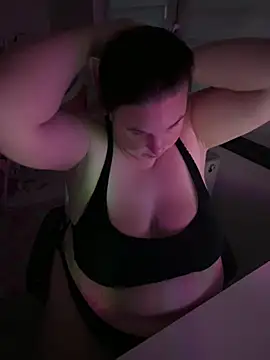 BadMilfy webcam