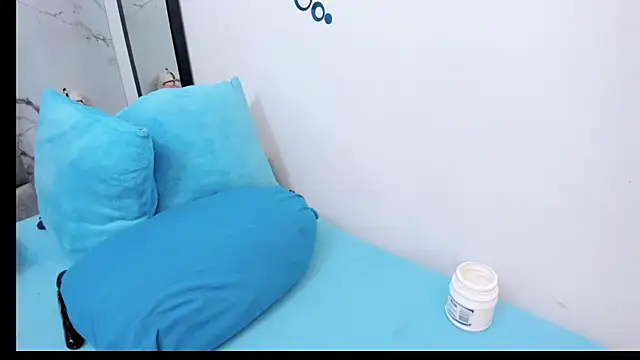 charlotte-11 webcam
