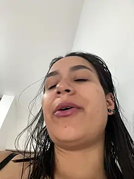 Val12777 live cam on StripChat
