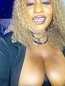 AmazonianMistress webcam