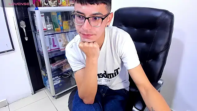 Alexx_bigcockk webcam