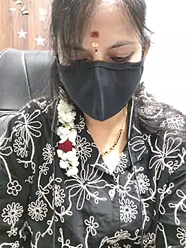 Tamil_white_beauty live cam on StripChat