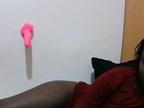 Sweetqueencum live cam on StripChat
