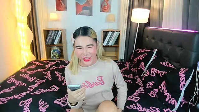 Naughty_Jessie live sex cam