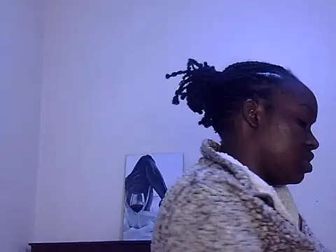 Sexy-suzy live cam on StripChat