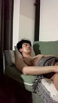 CouplingCry live cam on StripChat