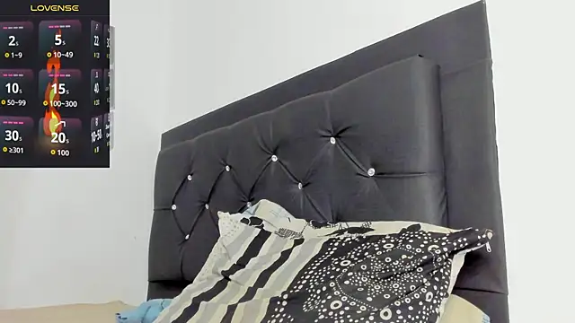 santi_brown webcam
