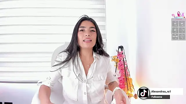 Alexandra_ra webcam