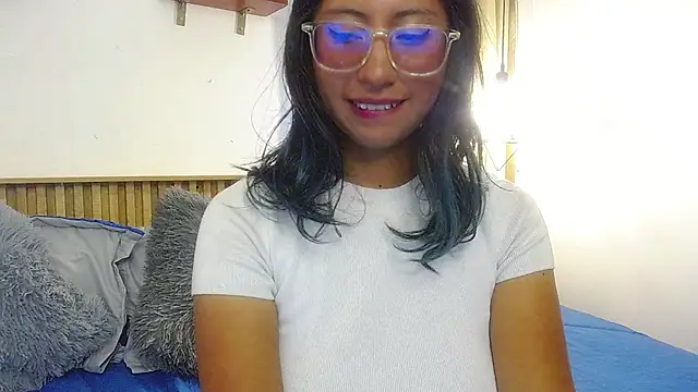 Violet_2003 webcam