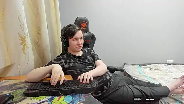 iliaskrislove webcam