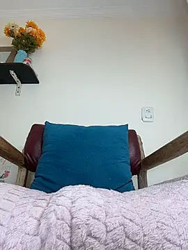 LilaRvsh webcam
