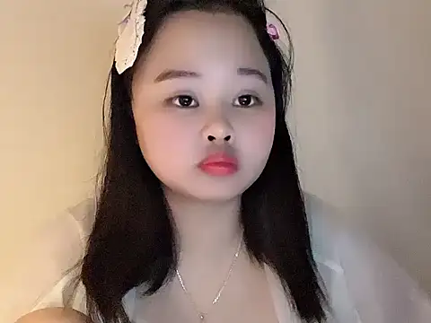 Nhungnhung88 webcam