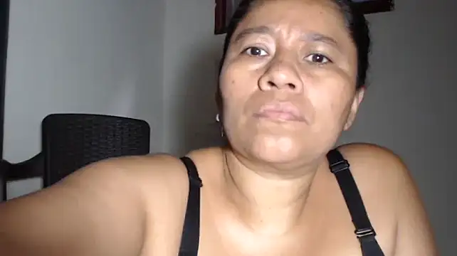 adrixxx38 webcam