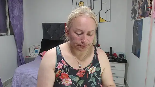 emperabigbootybigass webcam