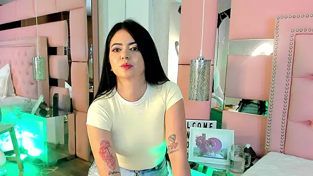 LeilaScott webcam