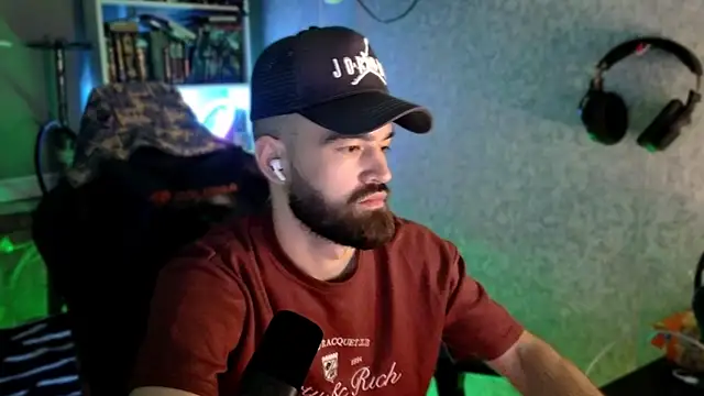 _Serious_Man webcam