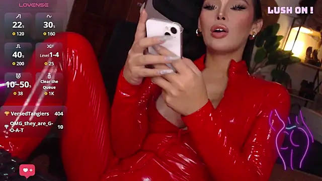 LooveLolitaa69 webcam