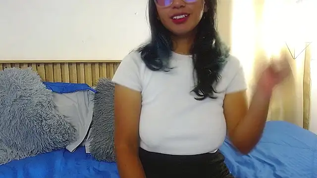 Violet_2003 webcam