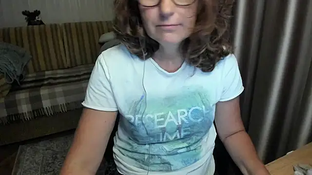 lauraoven webcam