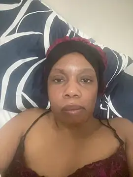 NAUGHTYSHALOTXX webcam