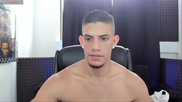 jhonnysnow17 live cam on StripChat