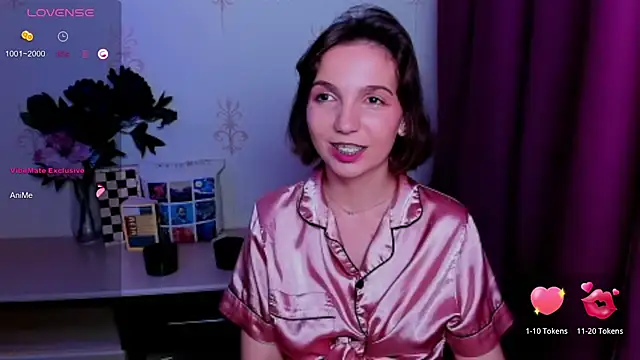 KindHazelHere_ webcam