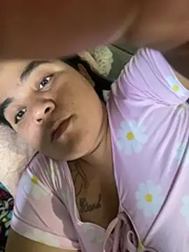 laura1999love webcam